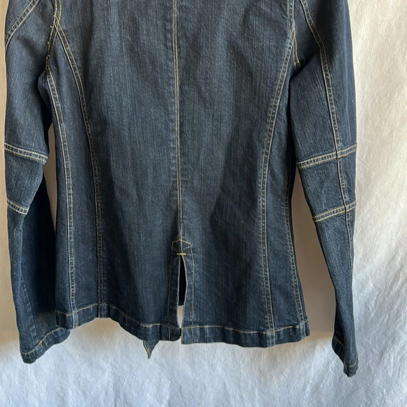 Rue21 dark wash stretch denim jacket, size L - Picture 6 of 9